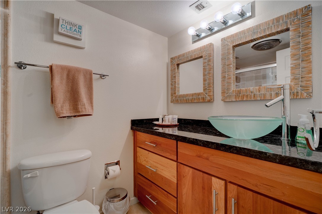 205 East Harmon Avenue 909 Property Photo 40