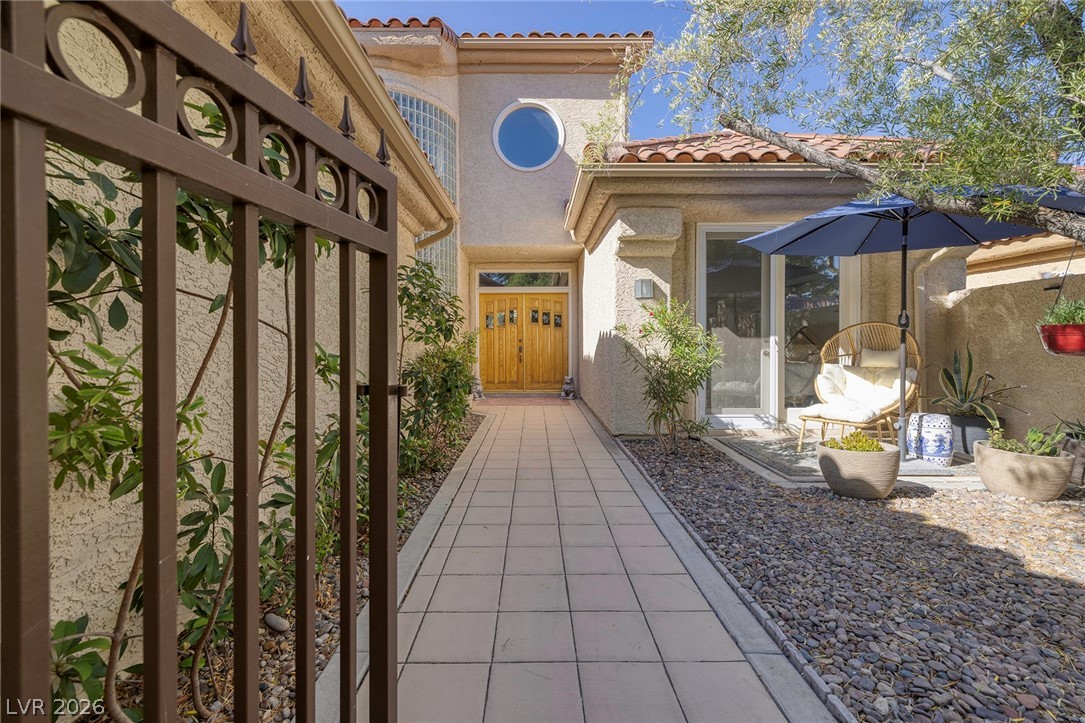 7402 Mission Hills Drive Property Photo 5