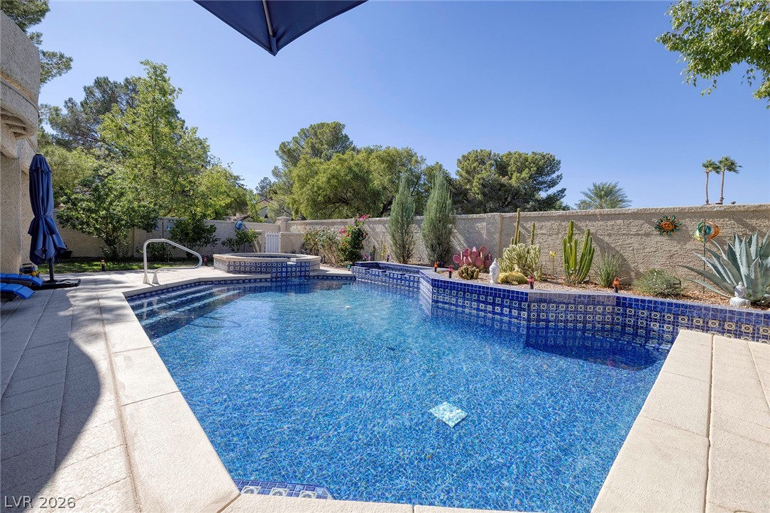 7402 Mission Hills Drive Property Photo 27
