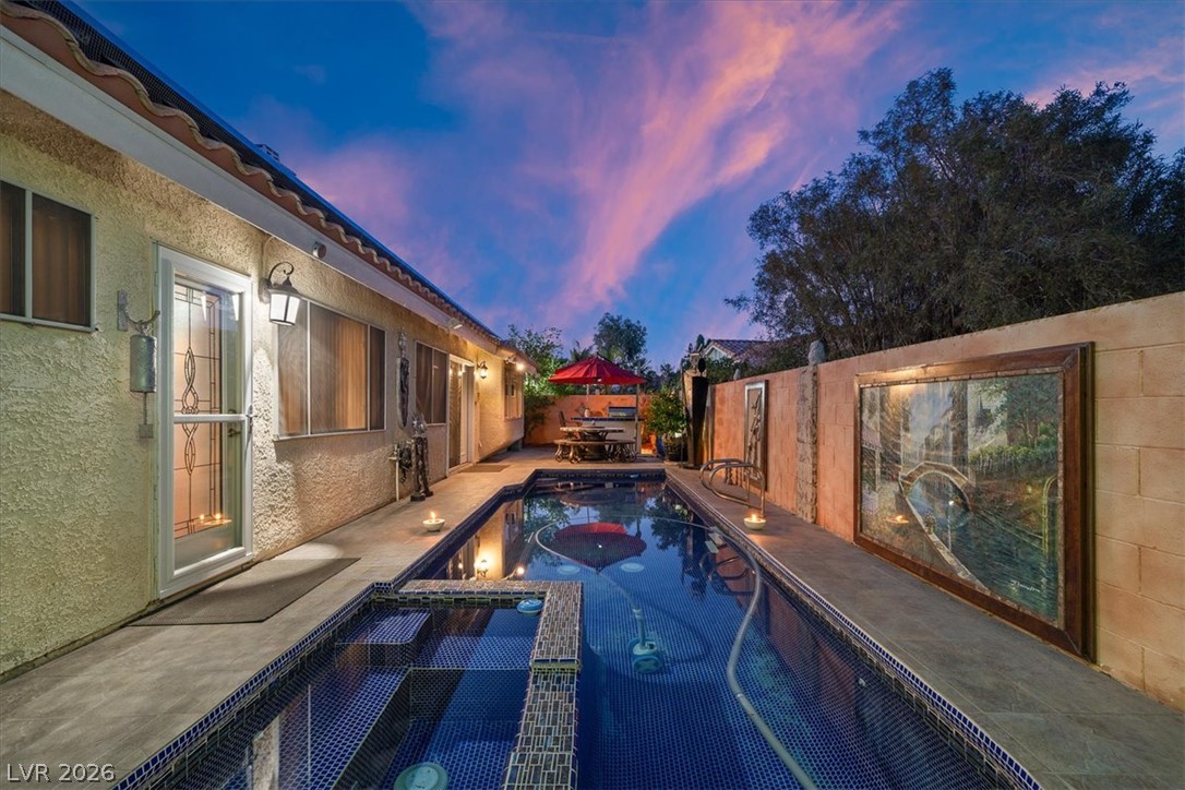 2524 Sunset Beach Lane Property Photo 4