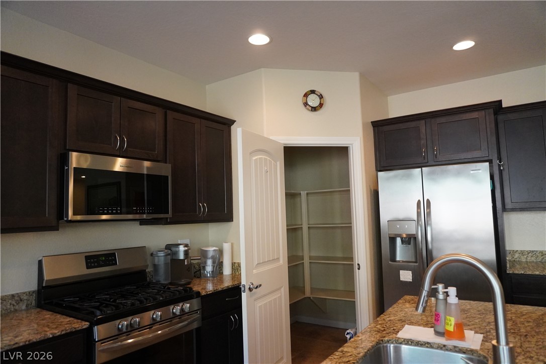 9253 Romance Diamond Property Photo 10