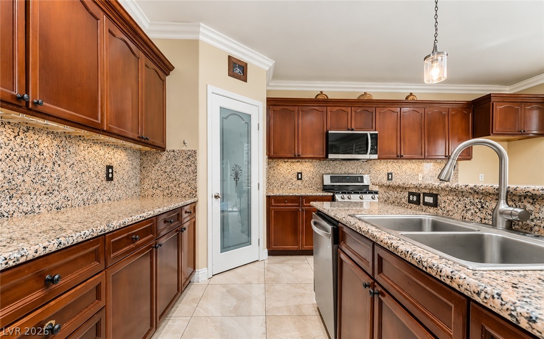 9245 Branford Hills Street Property Photo 3