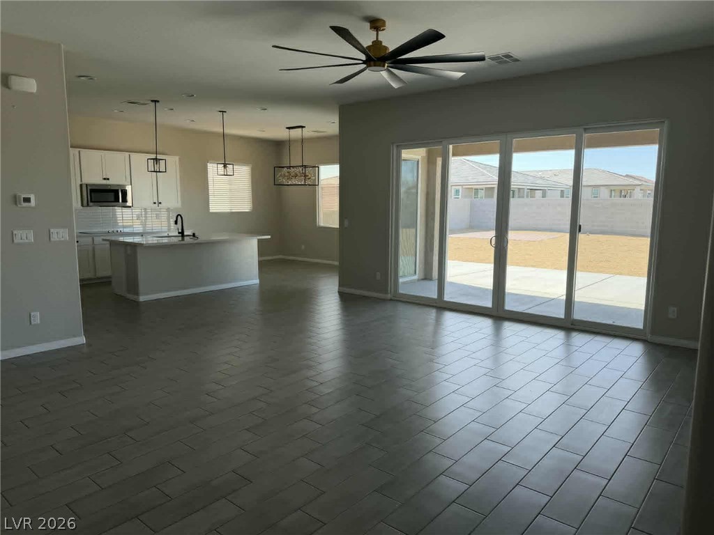 4921 Graystone Drive Property Photo 9