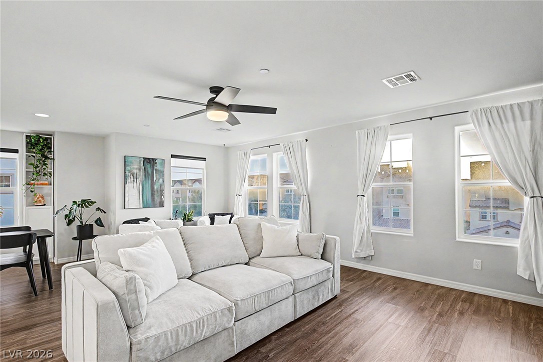 374 Gracious Way Property Photo 8