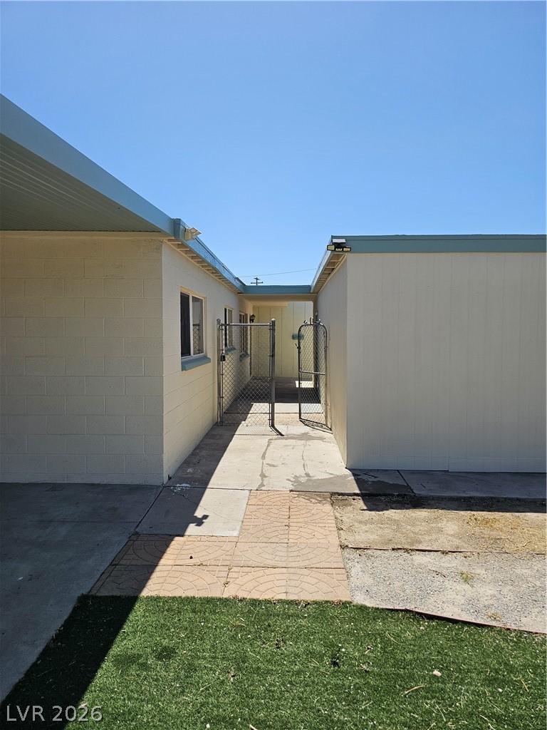 1074 King Richard Avenue Property Photo 10