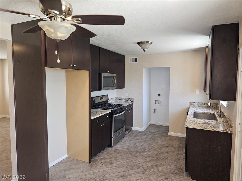 1074 King Richard Avenue Property Photo 13