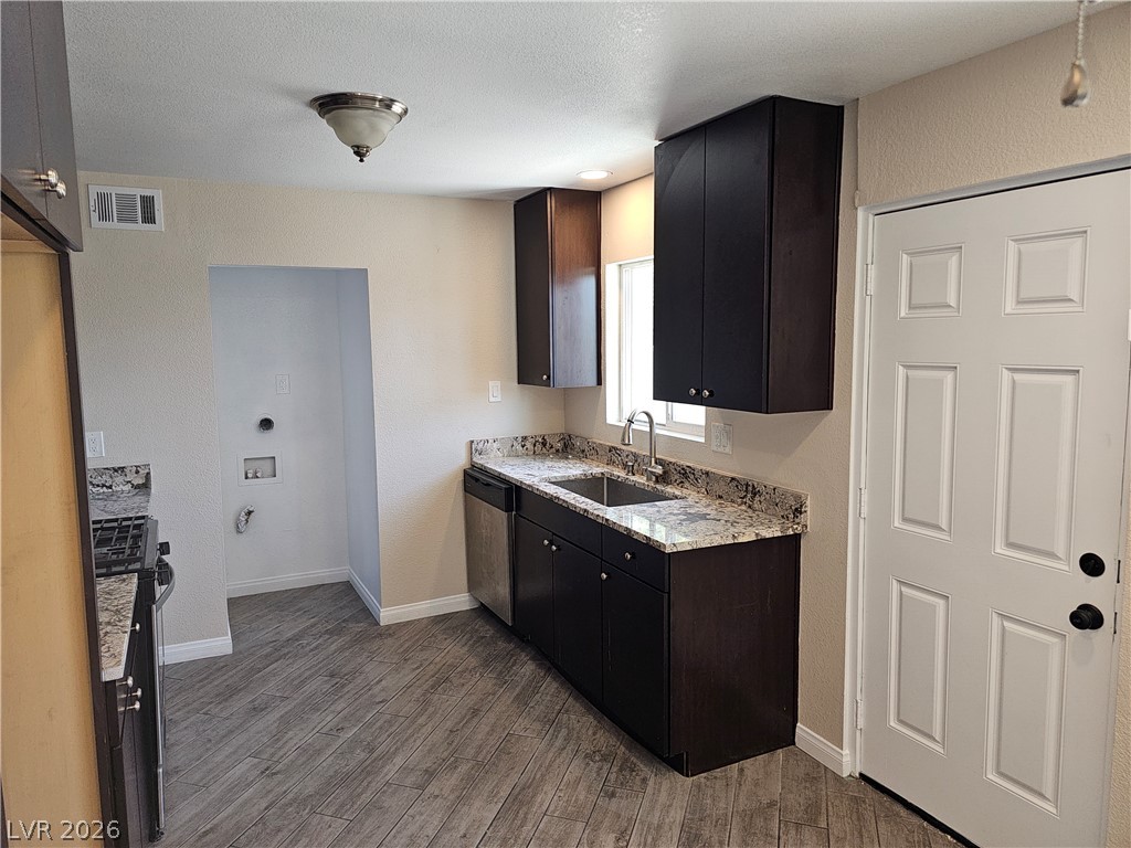 1074 King Richard Avenue Property Photo 14