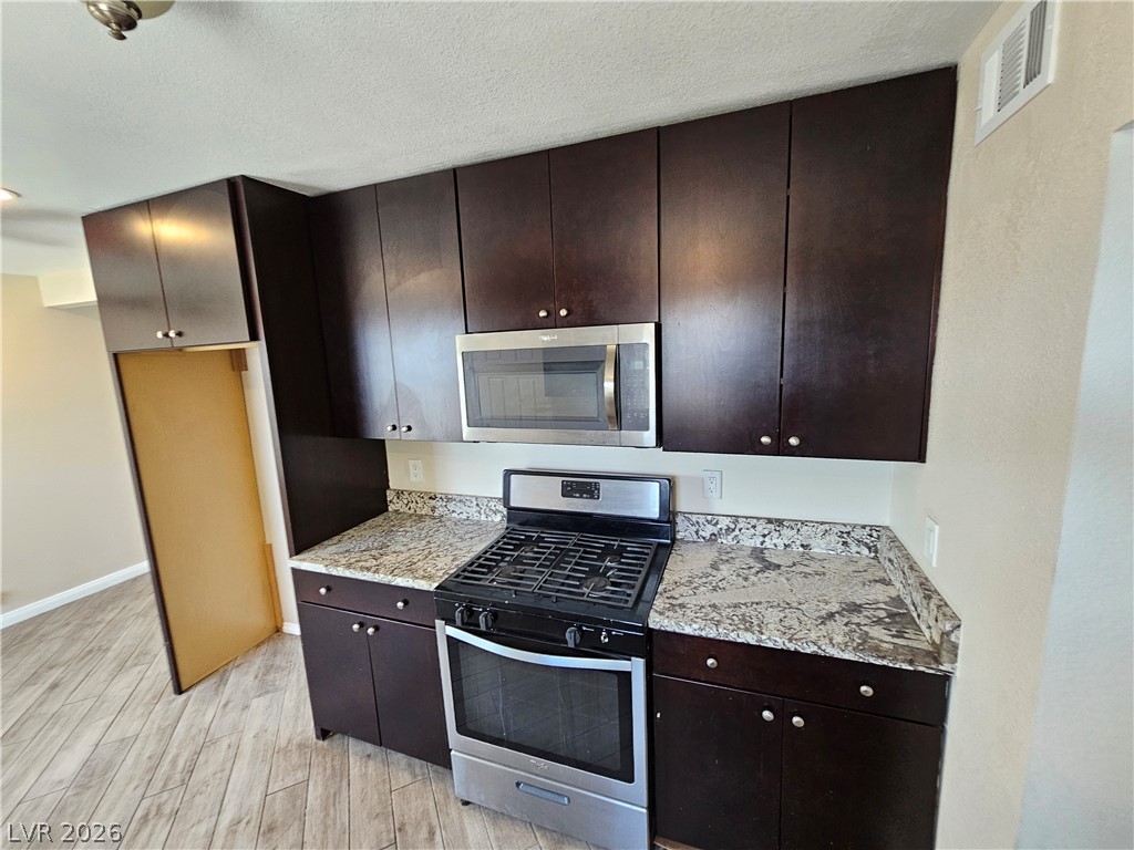 1074 King Richard Avenue Property Photo 16