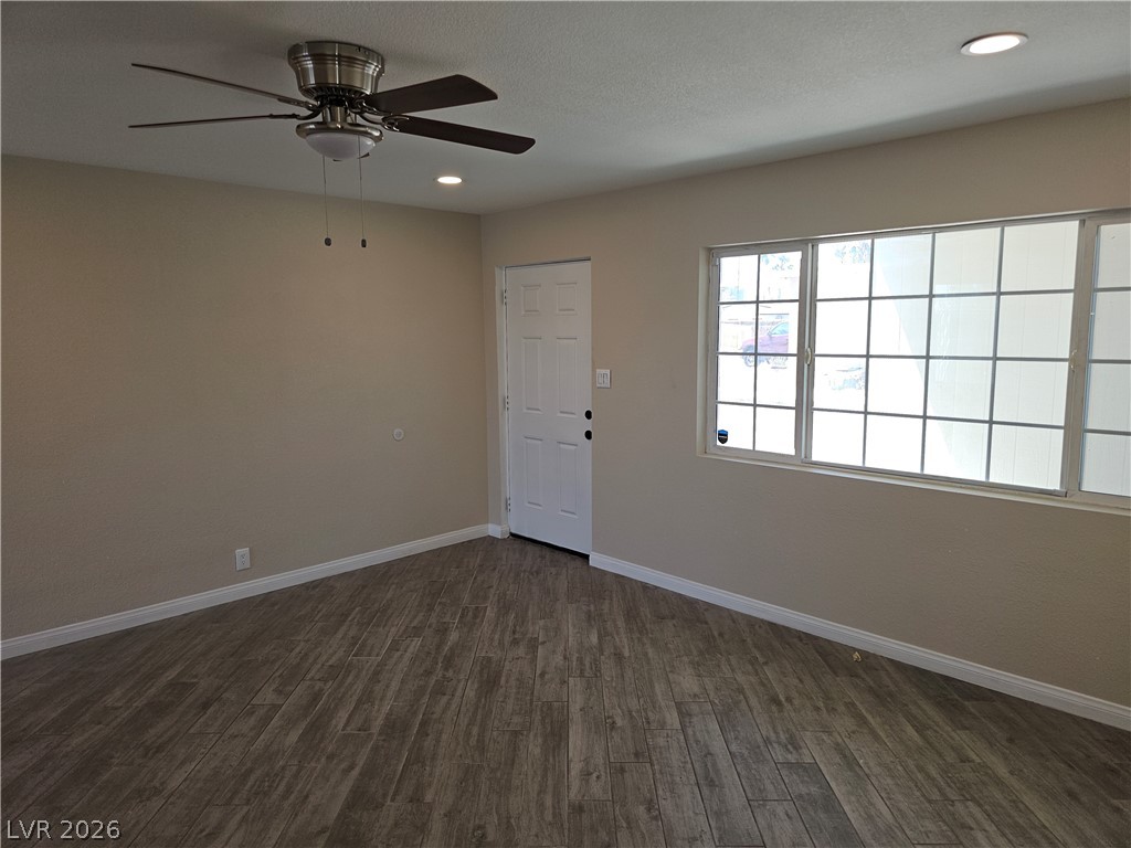 1074 King Richard Avenue Property Photo 19