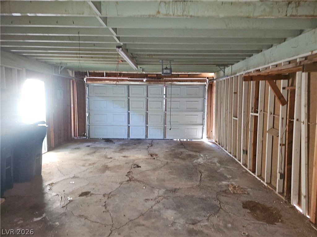 1074 King Richard Avenue Property Photo 28