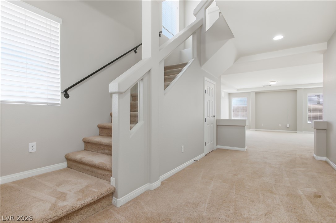 6713 Philharmonic Avenue Property Photo 8