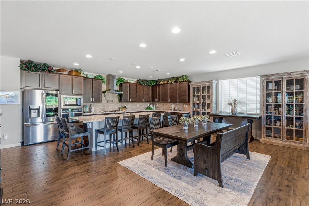 6380 Regina Ridge Street Property Photo 10