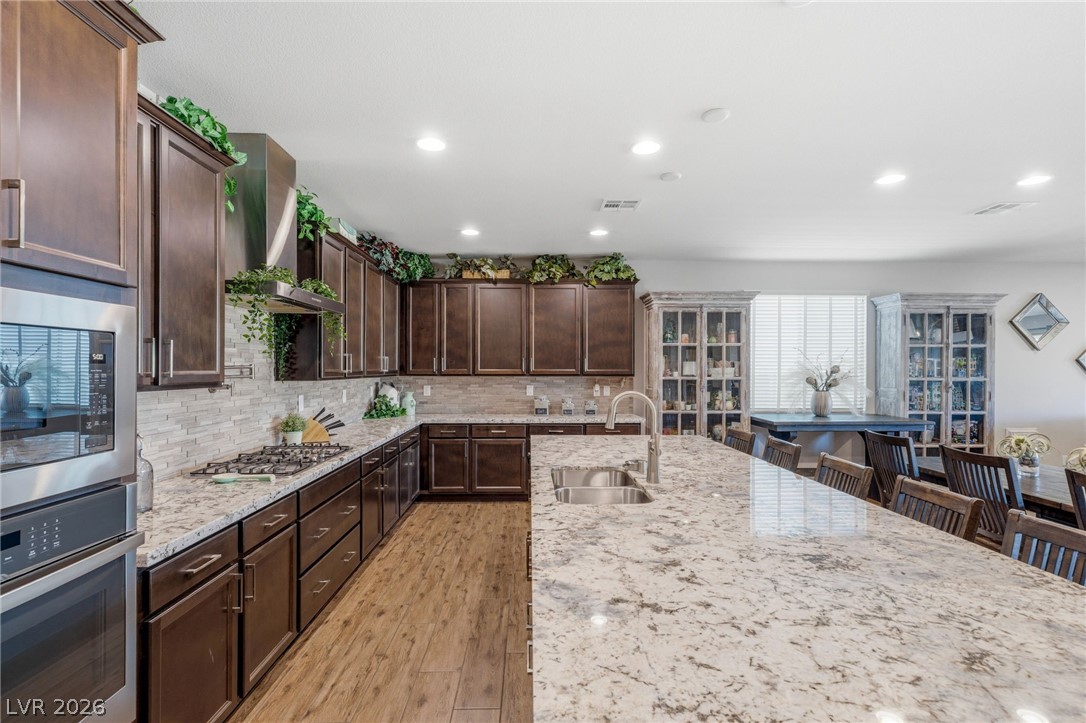 6380 Regina Ridge Street Property Photo 11