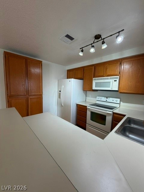 2200 Highpointe Drive 201 Property Photo 10