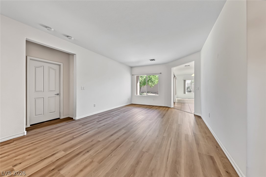 2381 Rosendale Village Avenue Property Photo 10