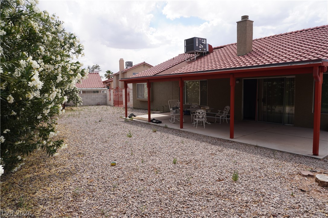 738 Loganrun Lane Property Photo 4