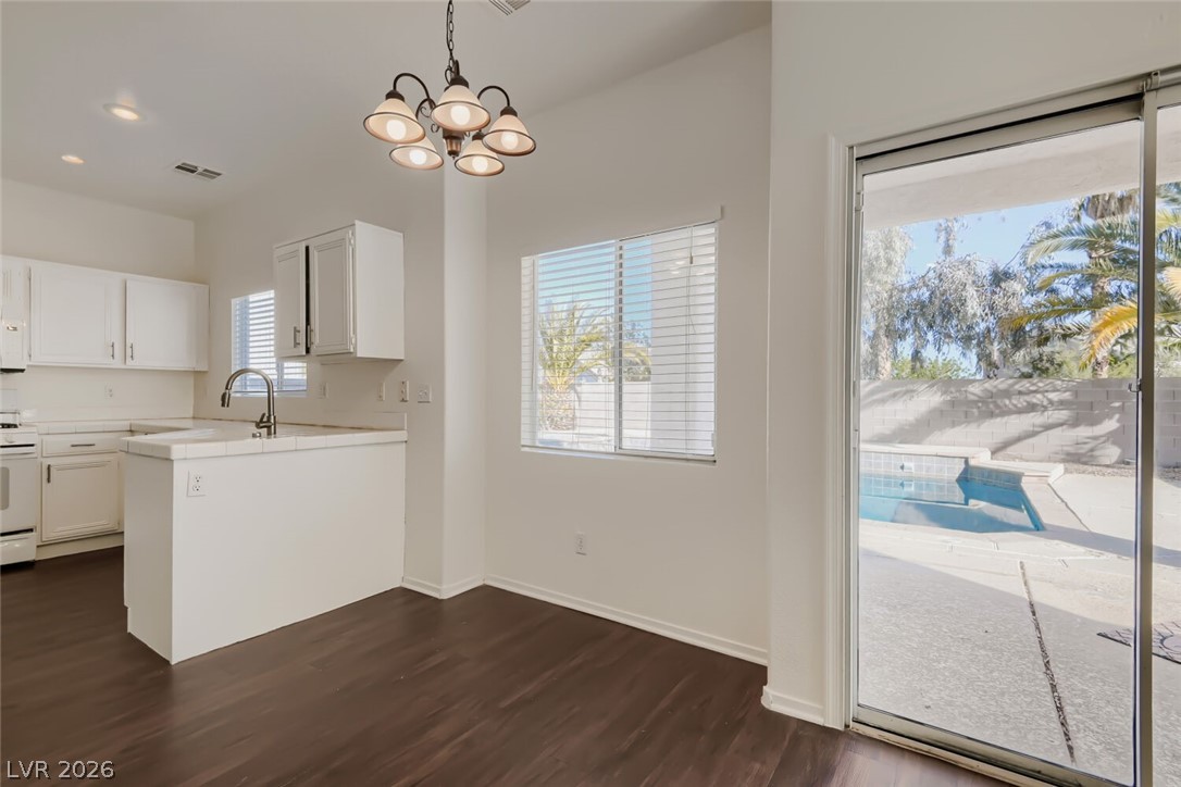 3168 Castle Canyon Avenue Property Photo 6