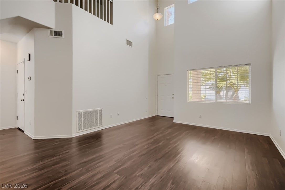3168 Castle Canyon Avenue Property Photo 9