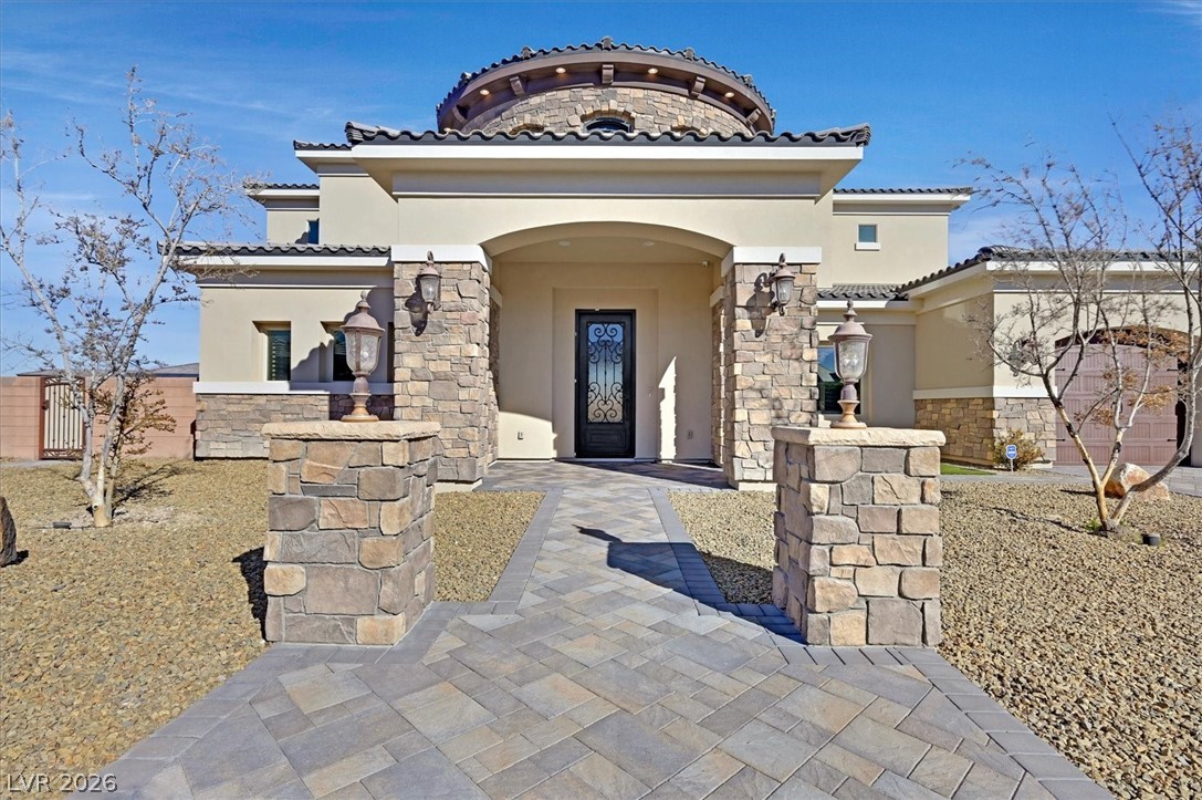 5790 Aspen Falls Circle Property Photo 2