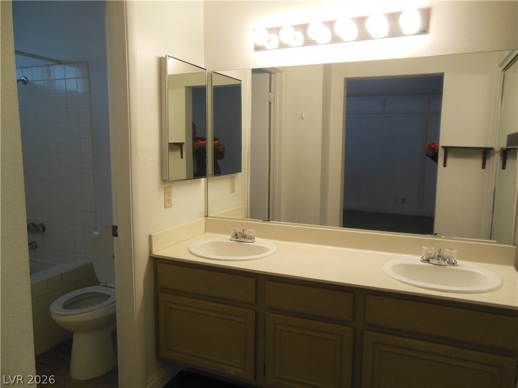 7532 Parnell Avenue Property Photo 11
