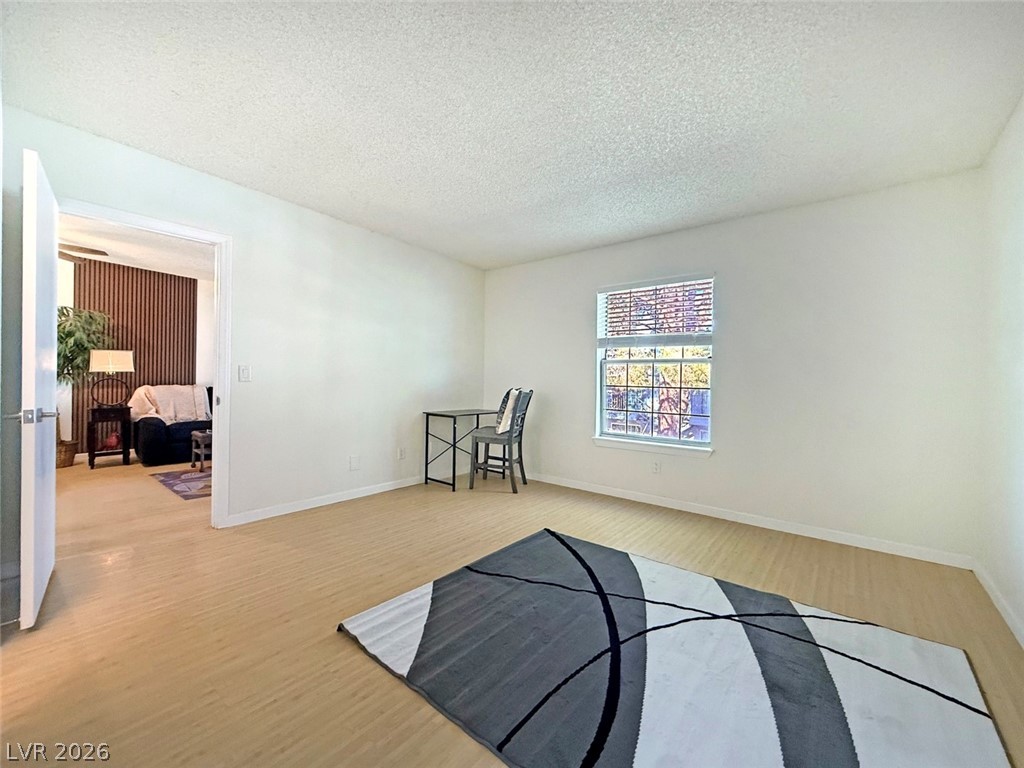 3823 South Maryland Parkway T6 Property Photo 5