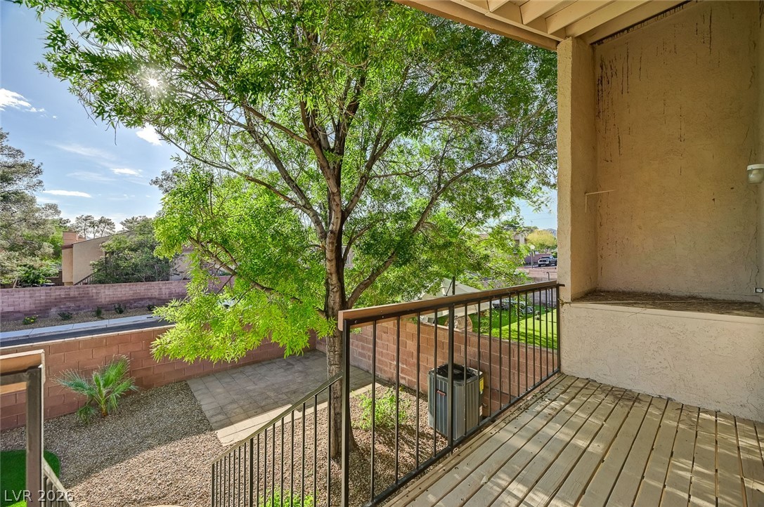 1305 Capri Drive D Property Photo 23