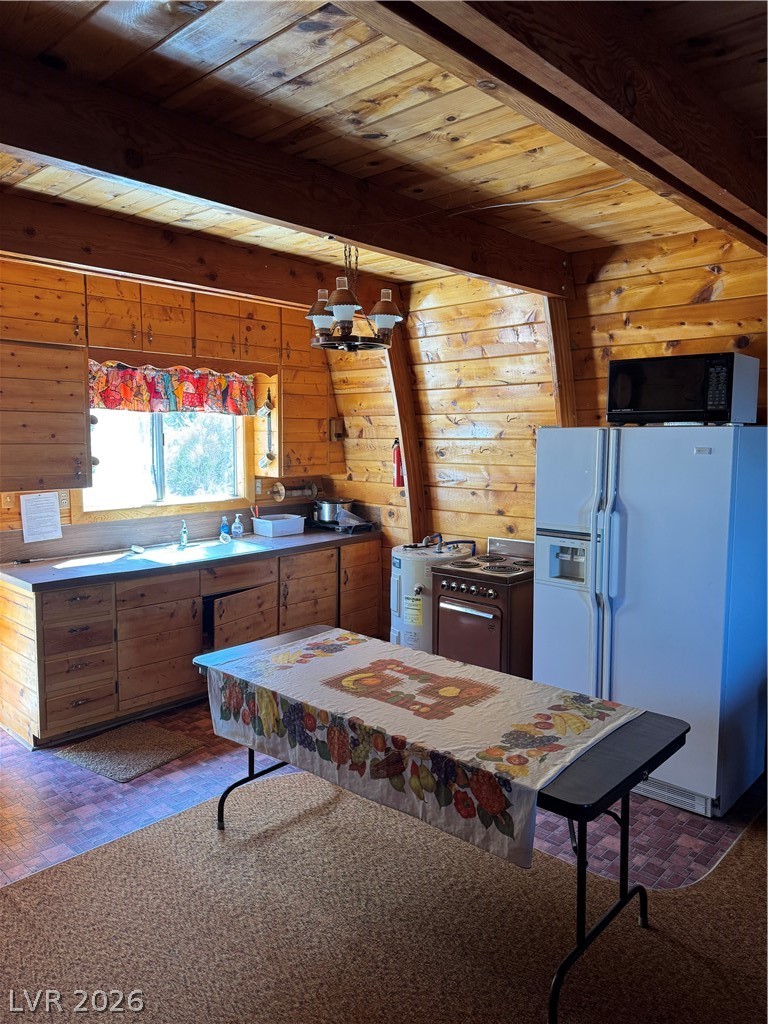 20996 Pinion Pine Road Property Photo 3