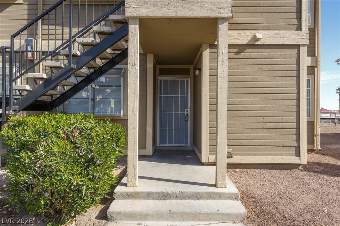 2674 Bryandouglas Drive B Property Photo 2
