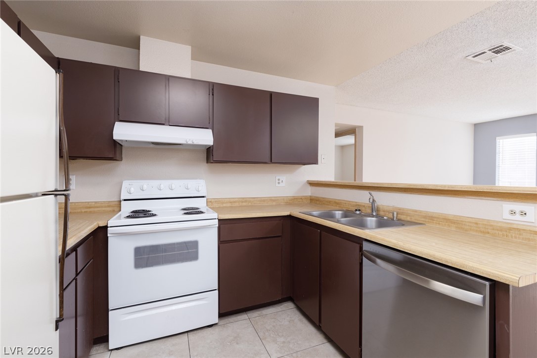 2674 Bryandouglas Drive B Property Photo 6