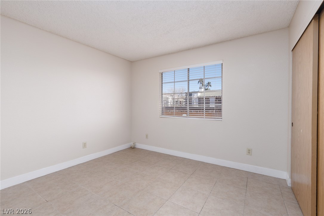 2674 Bryandouglas Drive B Property Photo 10