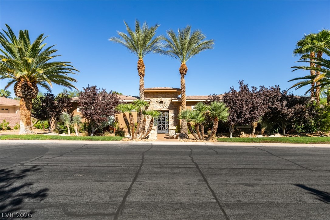 549 Regents Gate Drive Property Photo 1