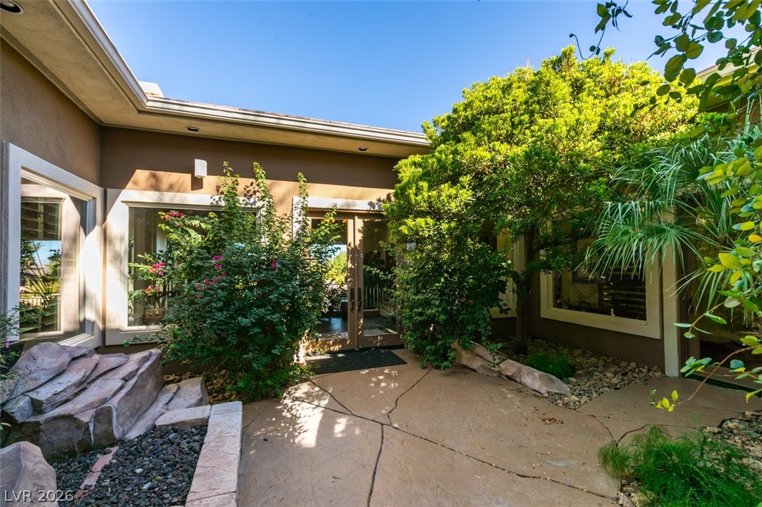 549 Regents Gate Drive Property Photo 3