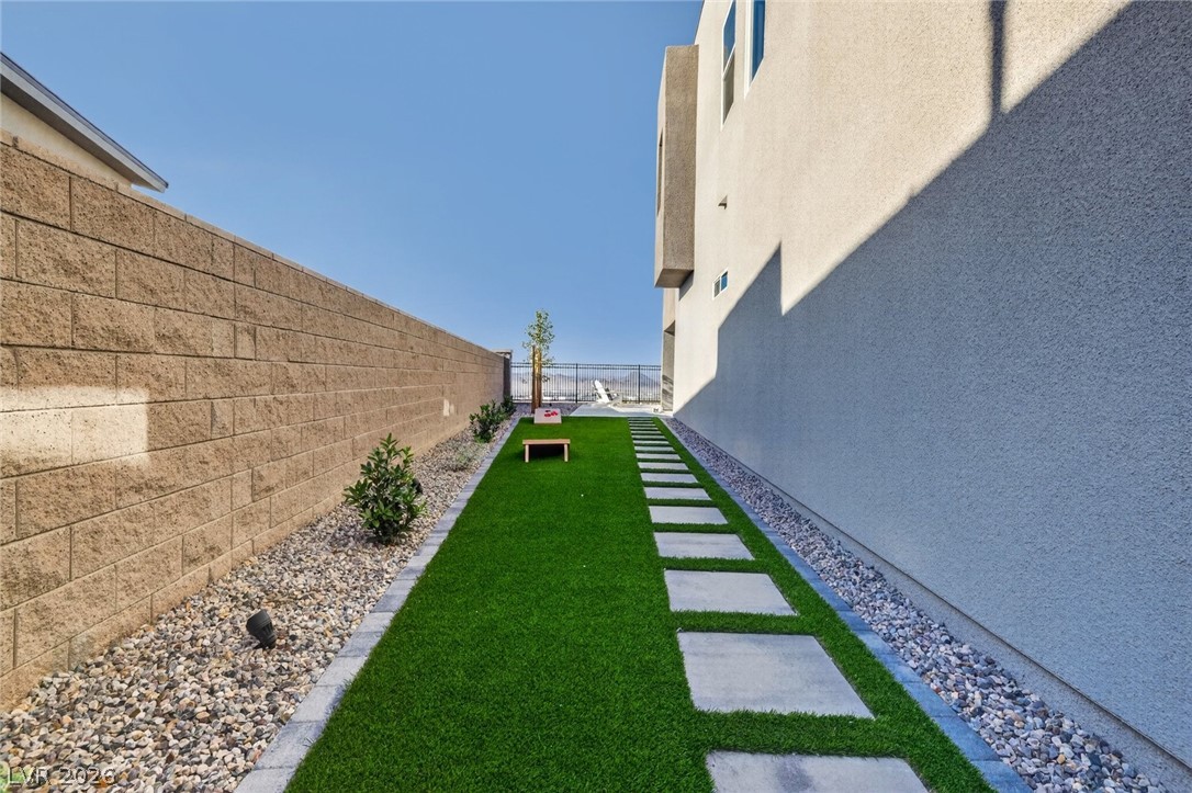 214 Shaded Canyon Drive Property Photo 57