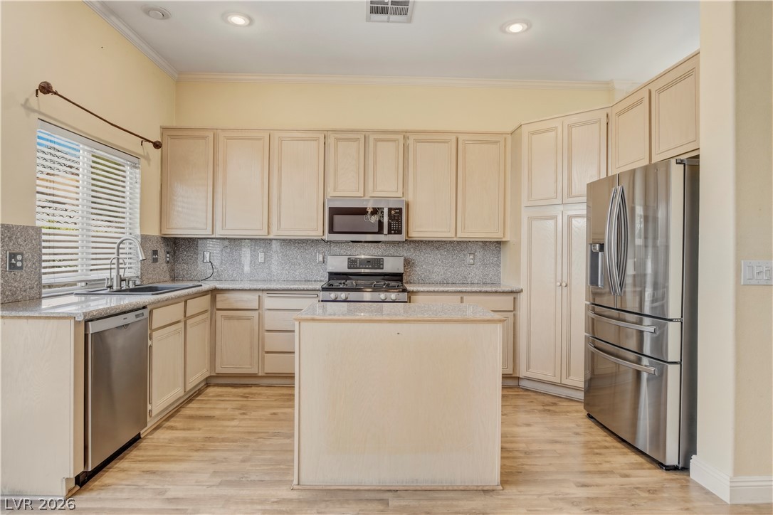 9224 Sunnyfield Drive Property Photo 10