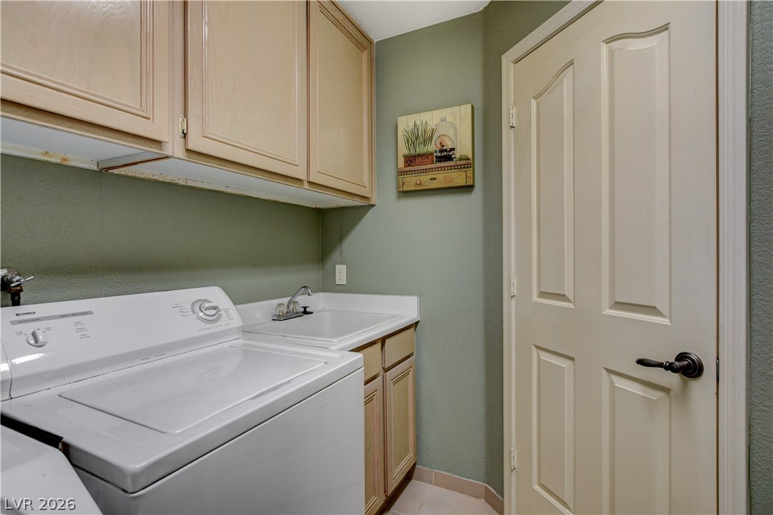 9224 Sunnyfield Drive Property Photo 17