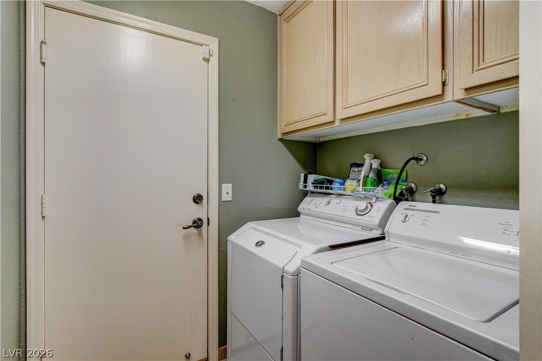 9224 Sunnyfield Drive Property Photo 18