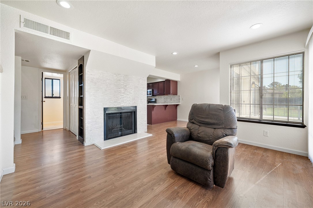 761 Bourbon Street D3 Property Photo 9
