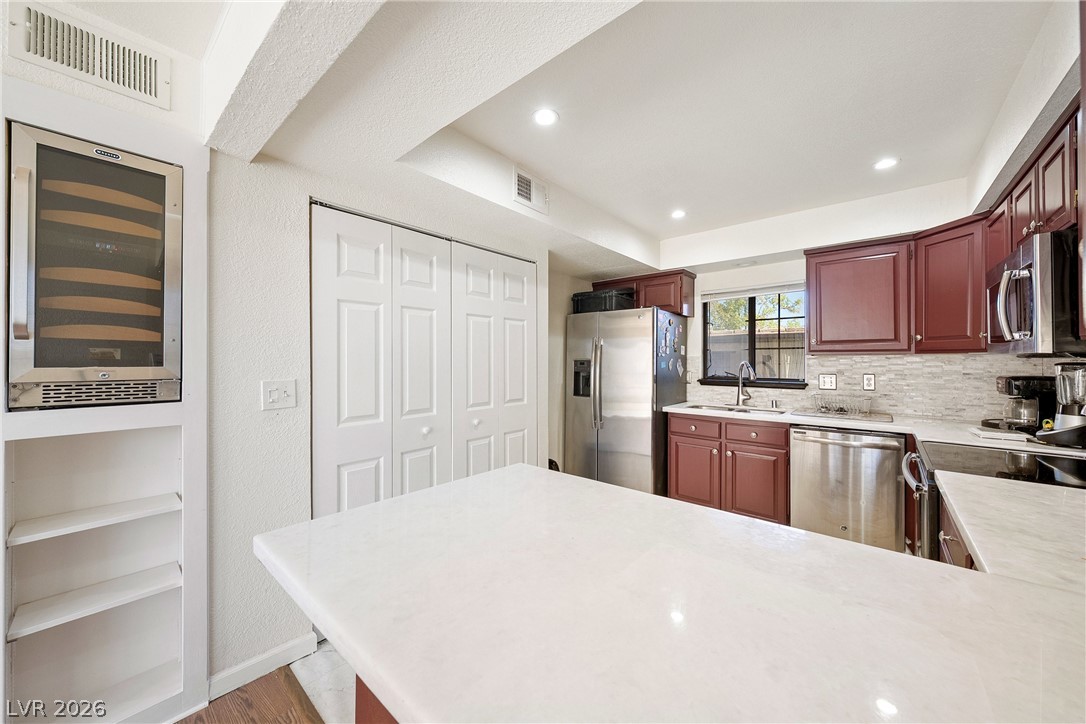 761 Bourbon Street D3 Property Photo 15