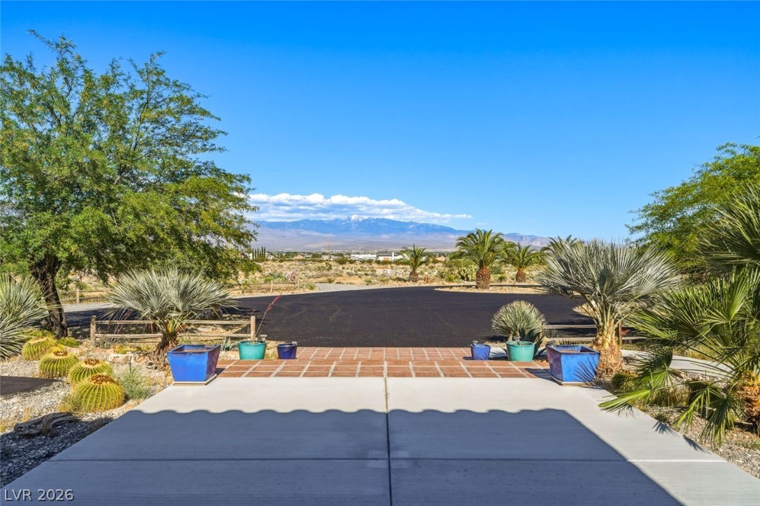 4892 Quail Run Road Property Photo 13
