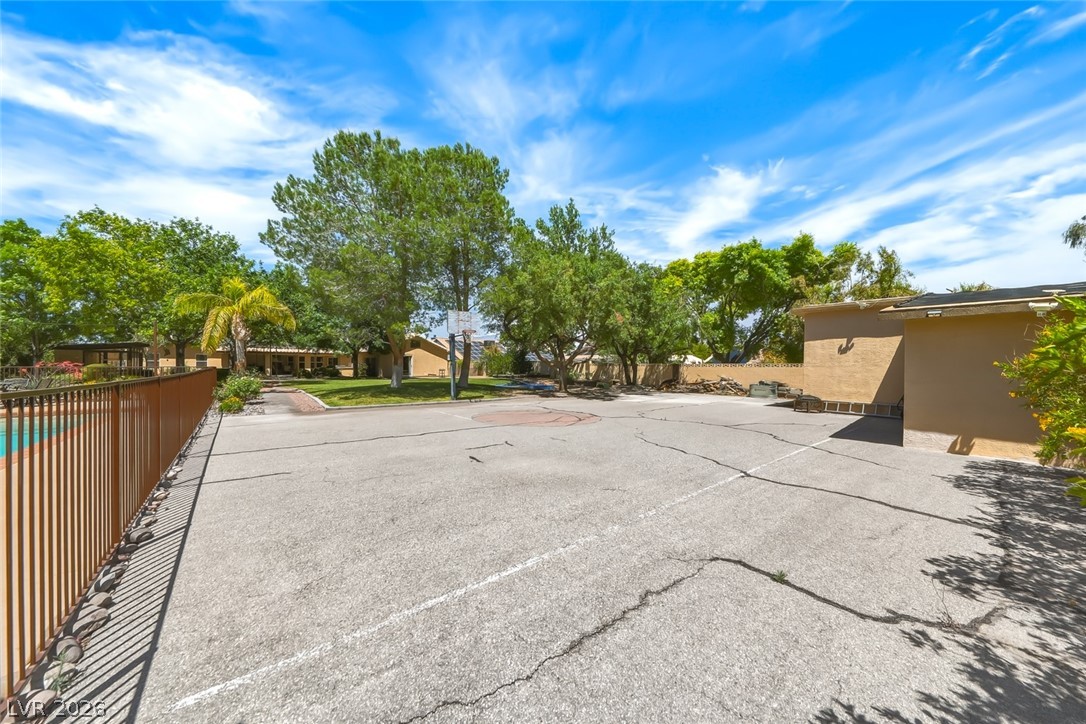 8645 Bright Angel Way Property Photo 12