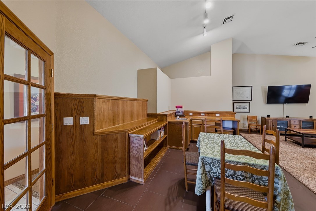 8645 Bright Angel Way Property Photo 28