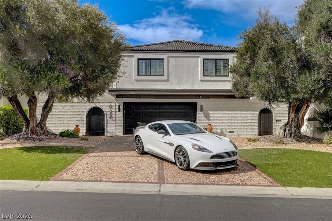 828 Vegas Valley Drive Property Photo 1