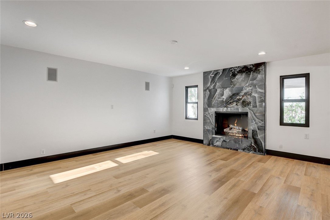828 Vegas Valley Drive Property Photo 15