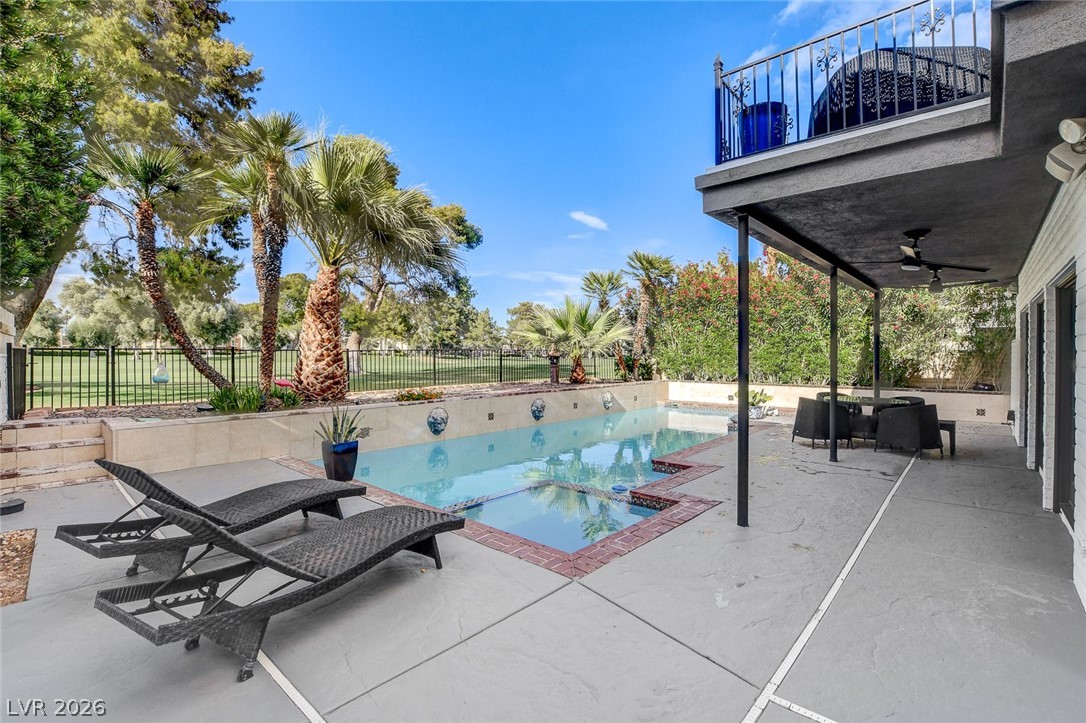 828 Vegas Valley Drive Property Photo 80