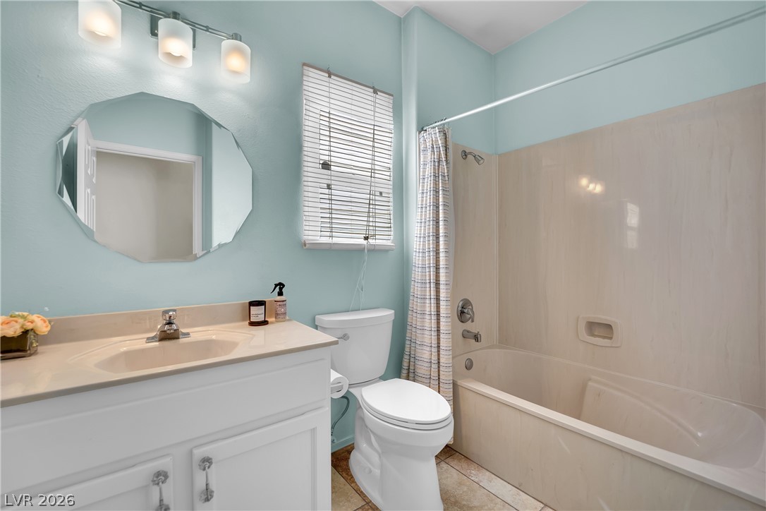 2582 Grandville Avenue Property Photo 25