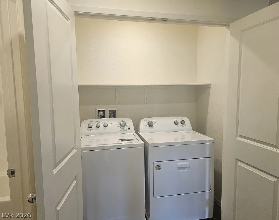 1138 Meadow Sparrow Place Property Photo 7