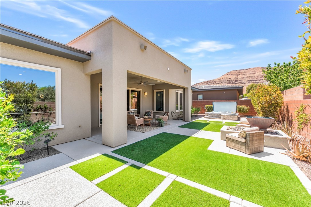 9988 Regency Square Avenue Property Photo 1