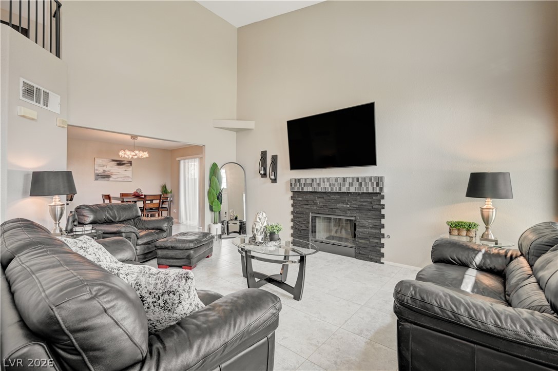2779286 Property Photo 2