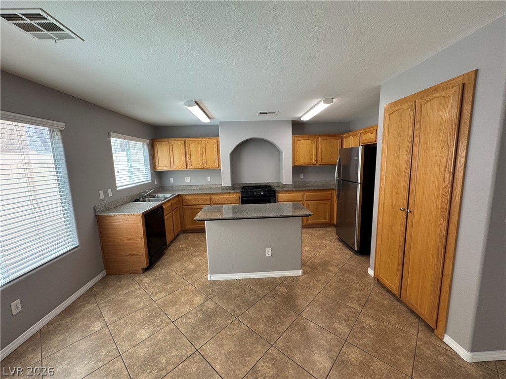 7267 Phlox Road Property Photo 4
