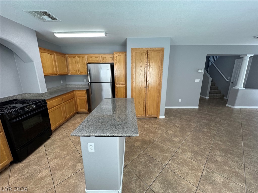 7267 Phlox Road Property Photo 5
